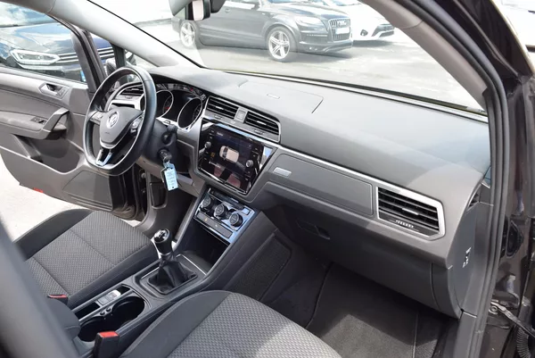 Volkswagen Touran 1.4TSI 110kw TAŽNÉ 7MÍST WEBAS - foto 33