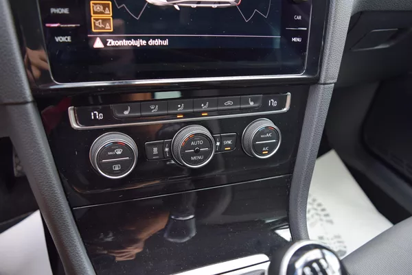 Volkswagen Golf Variant 1.5TSI 110kw HLBMT TAŽ LED KAM - foto 24