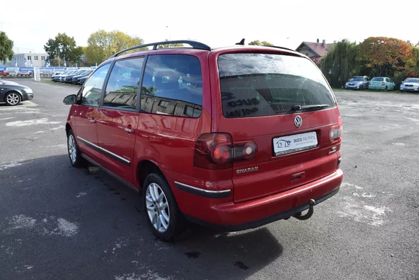 Volkswagen Sharan 1.9TDI 85kw 4x4 6MÍST TAŽNÉ - foto 11