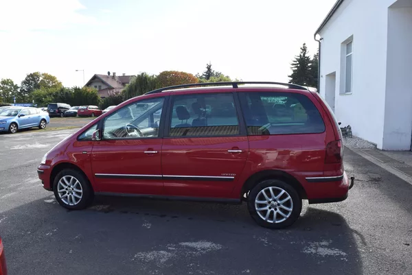 Volkswagen Sharan 1.9TDI 85kw 4x4 6MÍST TAŽNÉ - foto 12