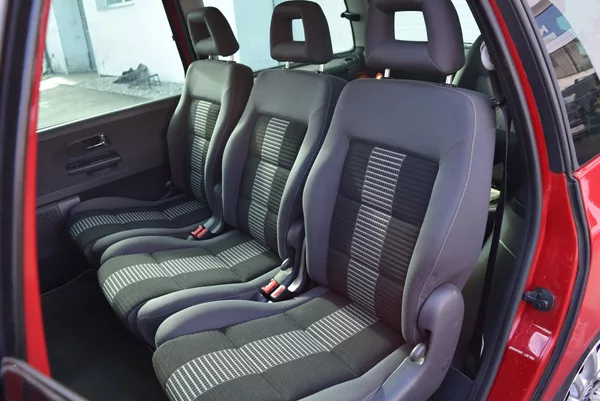 Volkswagen Sharan 1.9TDI 85kw 4x4 6MÍST TAŽNÉ - foto 15