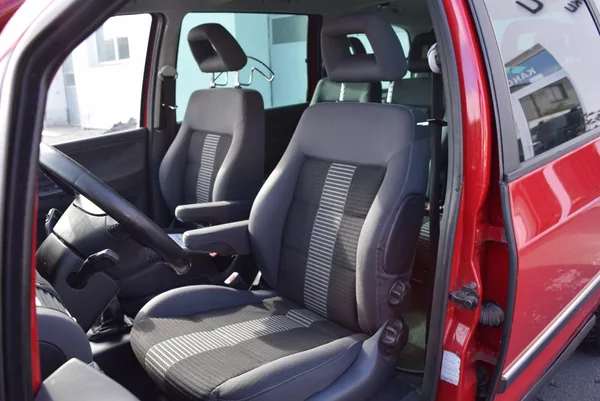 Volkswagen Sharan 1.9TDI 85kw 4x4 6MÍST TAŽNÉ - foto 21