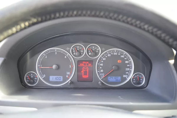 Volkswagen Sharan 1.9TDI 85kw 4x4 6MÍST TAŽNÉ - foto 28