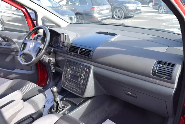 Volkswagen Sharan 1.9TDI 85kw 4x4 6MÍST TAŽNÉ - foto 33