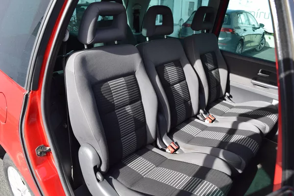 Volkswagen Sharan 1.9TDI 85kw 4x4 6MÍST TAŽNÉ - foto 39