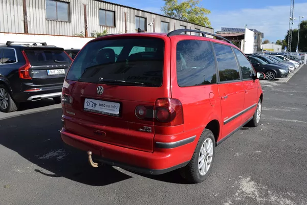 Volkswagen Sharan 1.9TDI 85kw 4x4 6MÍST TAŽNÉ - foto 7