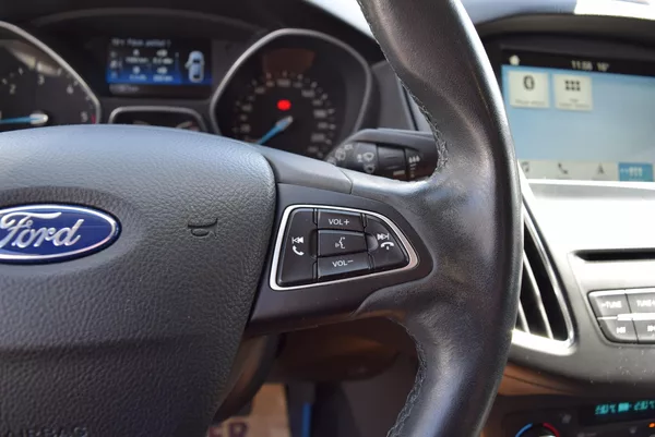 Ford Focus 2.0TDCI 110kw TITANIUM - foto 29