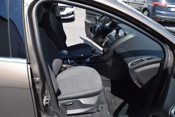 Ford Focus 2.0TDCI 110kw TITANIUM - foto 33