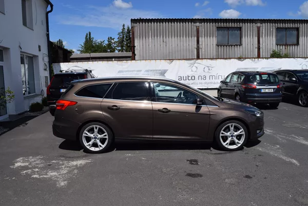 Ford Focus 2.0TDCI 110kw TITANIUM - foto 6
