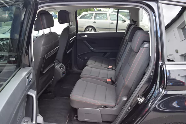 Volkswagen Touran 1.4TSI 110kw 7MÍST CLBMT NAVI - foto 14