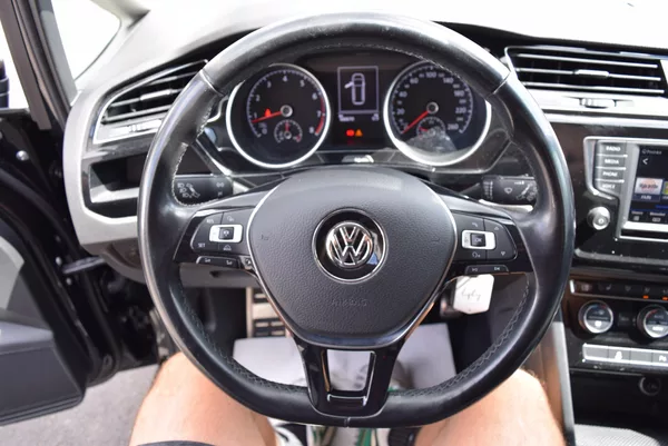 Volkswagen Touran 1.4TSI 110kw 7MÍST CLBMT NAVI - foto 29