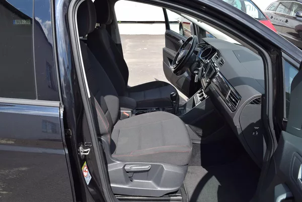 Volkswagen Touran 1.4TSI 110kw 7MÍST CLBMT NAVI - foto 35