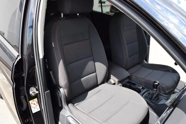 Volkswagen Touran 1.4TSI 110kw 7MÍST CLBMT NAVI - foto 37