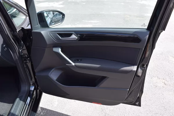 Volkswagen Touran 1.4TSI 110kw 7MÍST CLBMT NAVI - foto 40