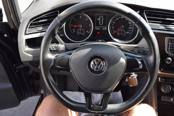 Volkswagen Touran 2.0TDI 110kw 7MÍST CLBMT OPS - foto 26