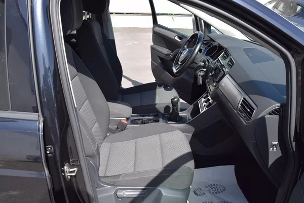 Volkswagen Touran 2.0TDI 110kw 7MÍST CLBMT OPS - foto 32