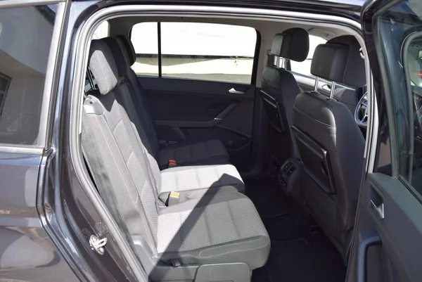 Volkswagen Touran 2.0TDI 110kw 7MÍST CLBMT OPS - foto 37