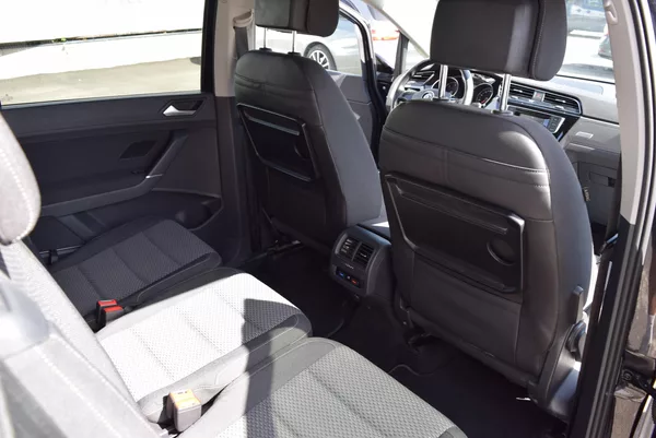 Volkswagen Touran 2.0TDI 110kw 7MÍST CLBMT OPS - foto 38