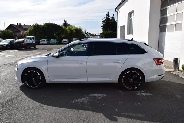 Škoda Superb 2.0TDI 110kw 4x4 L&K DSG TAŽNÉ - foto 13