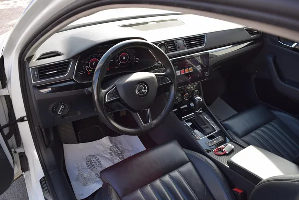 Škoda Superb 2.0TDI 110kw 4x4 L&K DSG TAŽNÉ - foto 23