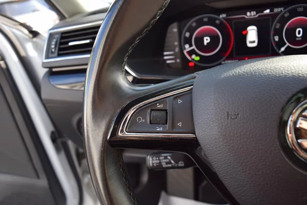 Škoda Superb 2.0TDI 110kw 4x4 L&K DSG TAŽNÉ - foto 31