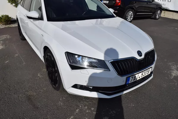 Škoda Superb 2.0TDI 110kw 4x4 L&K DSG TAŽNÉ - foto 4
