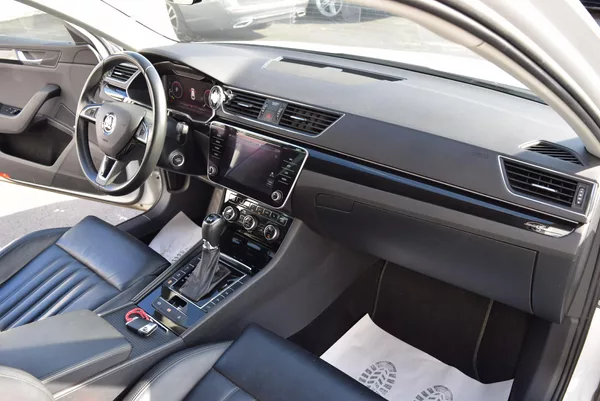 Škoda Superb 2.0TDI 110kw 4x4 L&K DSG TAŽNÉ - foto 40