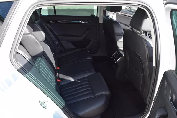 Škoda Superb 2.0TDI 110kw 4x4 L&K DSG TAŽNÉ - foto 47