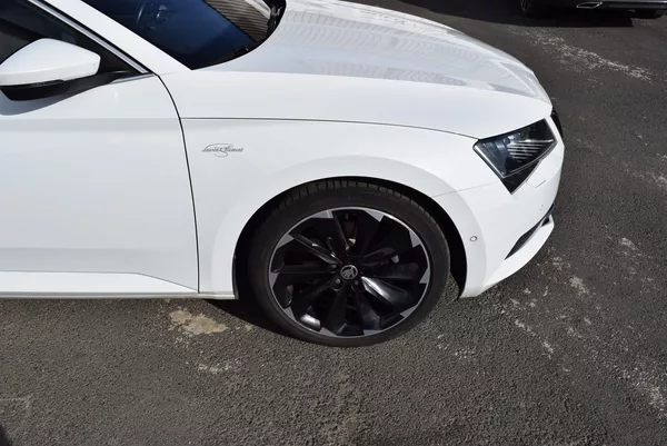 Škoda Superb 2.0TDI 110kw 4x4 L&K DSG TAŽNÉ - foto 5