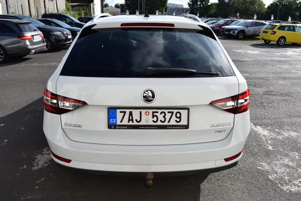 Škoda Superb 2.0TDI 110kw 4x4 L&K DSG TAŽNÉ - foto 8