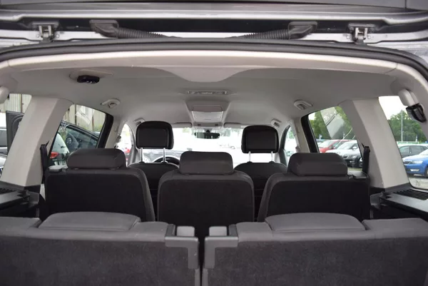 Volkswagen Touran 1.4TSI 110kw 7MÍST CLBMT APP - foto 10