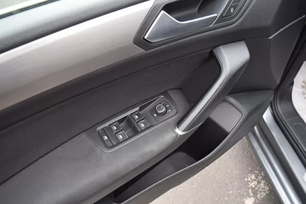 Volkswagen Touran 1.4TSI 110kw 7MÍST CLBMT APP - foto 32