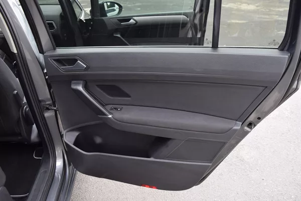 Volkswagen Touran 1.4TSI 110kw 7MÍST CLBMT APP - foto 42