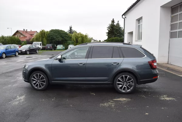 Škoda Octavia 2.0TDI 135kw SCOUT DSG 4x4 TAŽ - foto 11