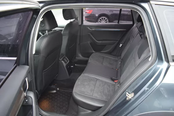 Škoda Octavia 2.0TDI 135kw SCOUT DSG 4x4 TAŽ - foto 13