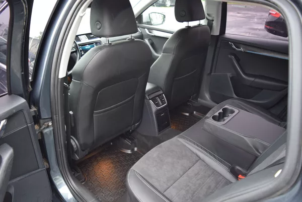 Škoda Octavia 2.0TDI 135kw SCOUT DSG 4x4 TAŽ - foto 15