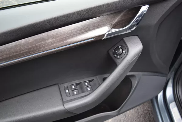 Škoda Octavia 2.0TDI 135kw SCOUT DSG 4x4 TAŽ - foto 23