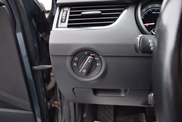Škoda Octavia 2.0TDI 135kw SCOUT DSG 4x4 TAŽ - foto 36