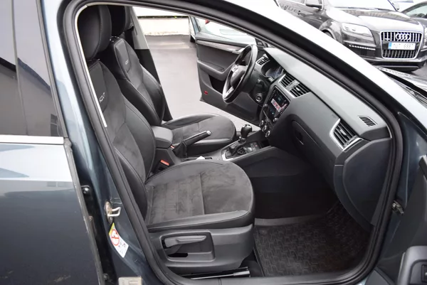 Škoda Octavia 2.0TDI 135kw SCOUT DSG 4x4 TAŽ - foto 38