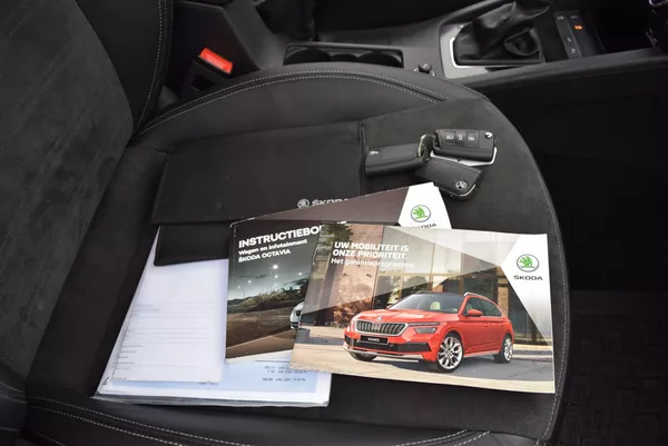 Škoda Octavia 2.0TDI 135kw SCOUT DSG 4x4 TAŽ - foto 50