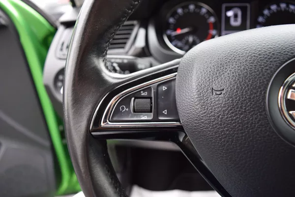 Škoda Rapid 1.2TSI 81kw ED. DRIVE XEN PANO - foto 27