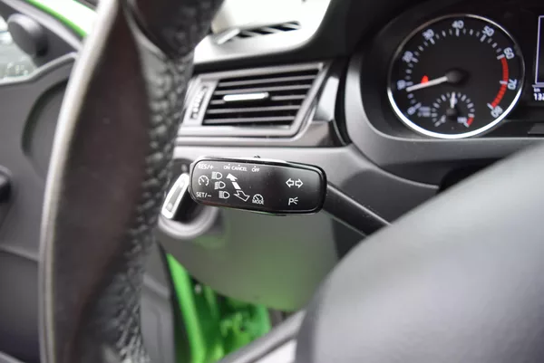 Škoda Rapid 1.2TSI 81kw ED. DRIVE XEN PANO - foto 29