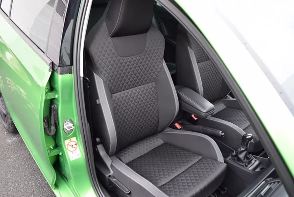 Škoda Rapid 1.2TSI 81kw ED. DRIVE XEN PANO - foto 34
