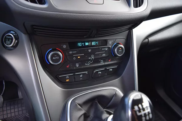 Ford Kuga 1.5 EcoBoost 110kw TITANIUM - foto 22
