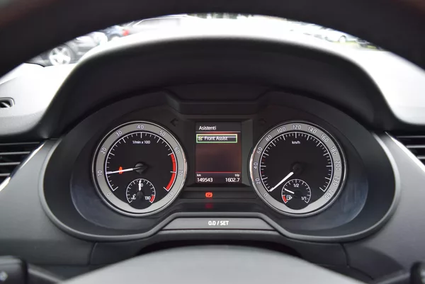 Škoda Octavia 1.5TSI 110kw STYLE TAŽNÉ SMART - foto 32