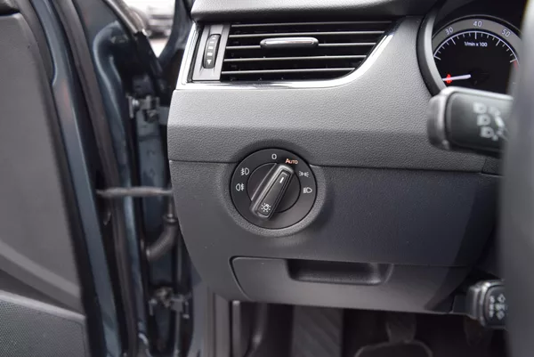 Škoda Octavia 1.5TSI 110kw STYLE TAŽNÉ SMART - foto 34
