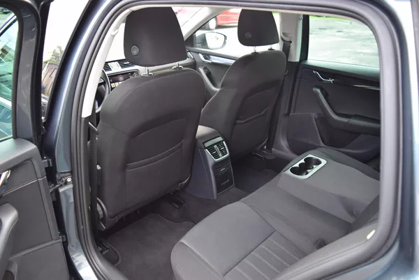 Škoda Octavia 1.5TSI 110kw AMBITION NAVI TAŽ - foto 16