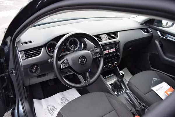 Škoda Octavia 1.5TSI 110kw AMBITION NAVI TAŽ - foto 22