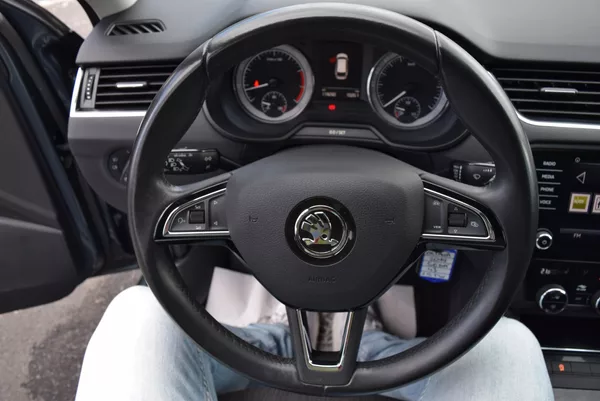 Škoda Octavia 1.5TSI 110kw AMBITION NAVI TAŽ - foto 28