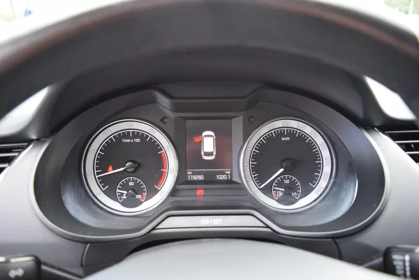 Škoda Octavia 1.5TSI 110kw AMBITION NAVI TAŽ - foto 31